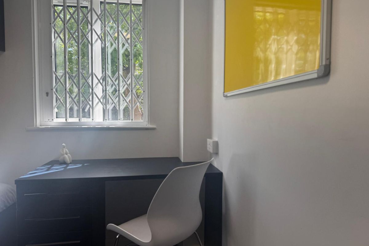 Unfurnished Apartment in Woodhouse, Leeds – Student and Professional Housing Options